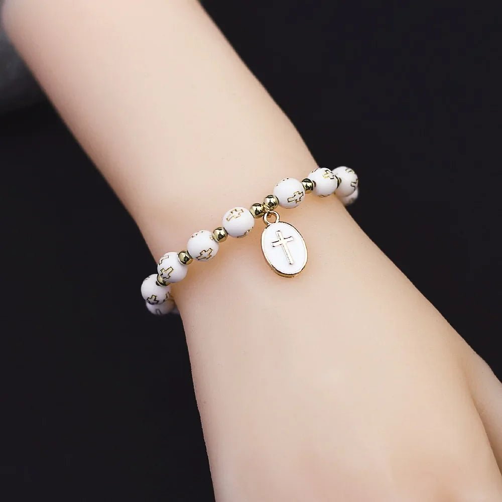 Pulseira Feminina Religiosa de Pérolas com Pingentes de Cruz - TechnoLoja